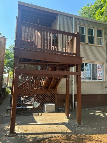 3240 W Victoria Street, Chicago, IL 60659