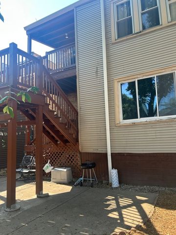 3240 W Victoria Street, Chicago, IL 60659