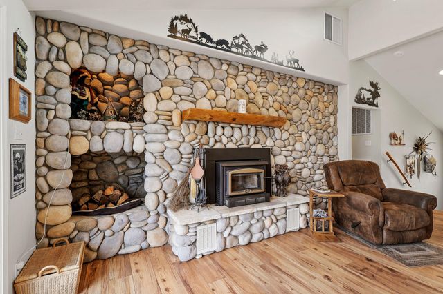 6949 Rector Creek Road, Igo, CA 96047