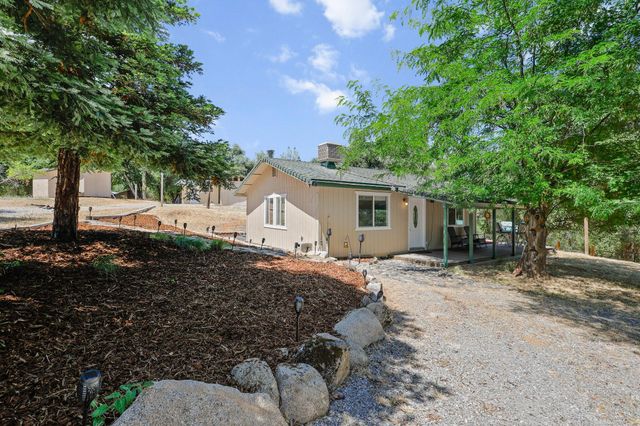 6949 Rector Creek Road, Igo, CA 96047