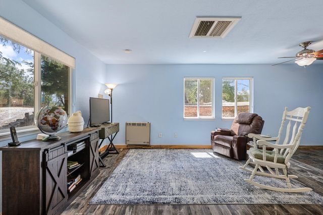 6949 Rector Creek Road, Igo, CA 96047