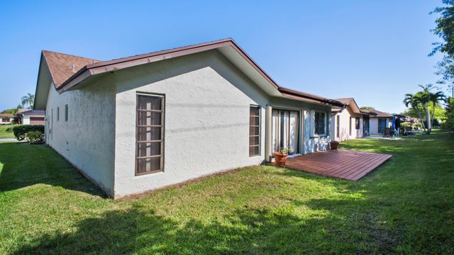 6329 Tall Cypress Circle, Greenacres, FL 33463