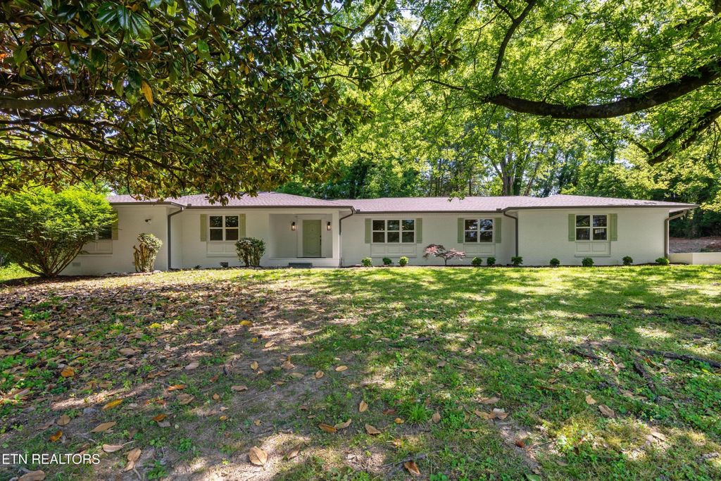1504 Roane State Hwy, Kingston, TN 37763