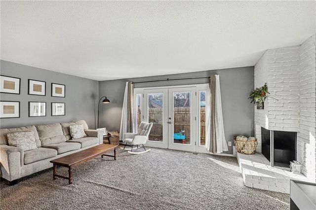 11253 Calico Drive, Kansas City, MO 64137