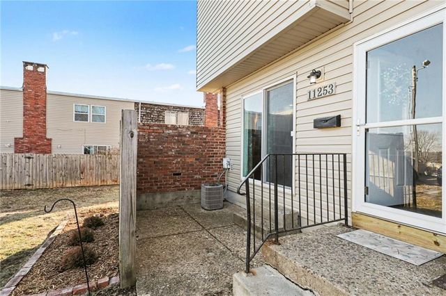 11253 Calico Drive, Kansas City, MO 64137