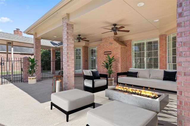 4215 Olive Oak Court, Houston, TX 77059