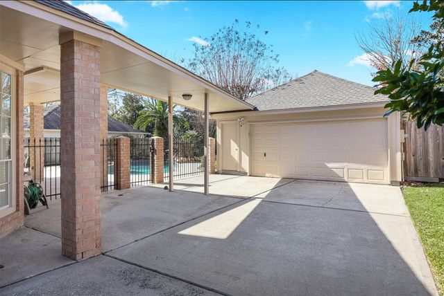 4215 Olive Oak Court, Houston, TX 77059