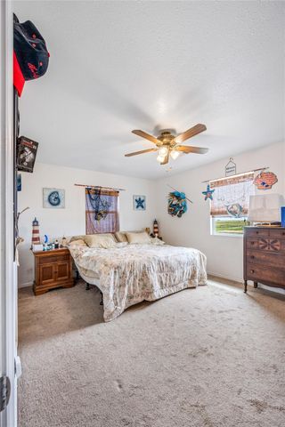 1495 Mabry Street, Gilchrist, TX 77617