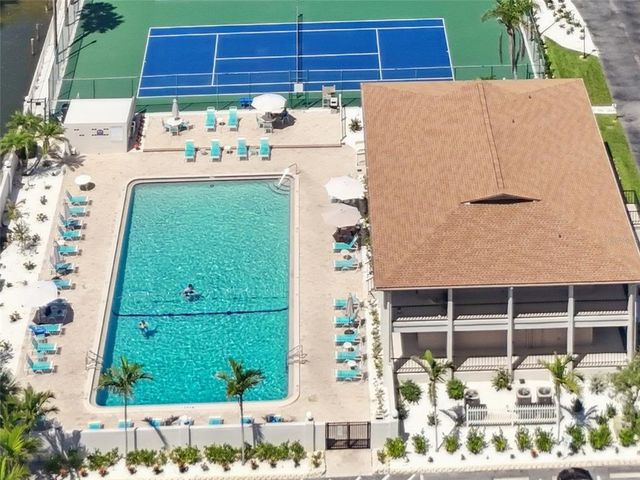 6415 MIDNIGHT PASS ROAD 502, Sarasota, FL 34242