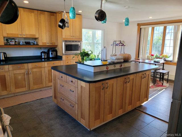 424 Centre Island Road, Oyster Bay, NY 11771