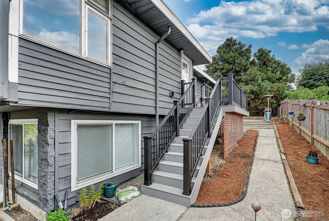 2942 S Fontanelle Street, Seattle, WA 98108