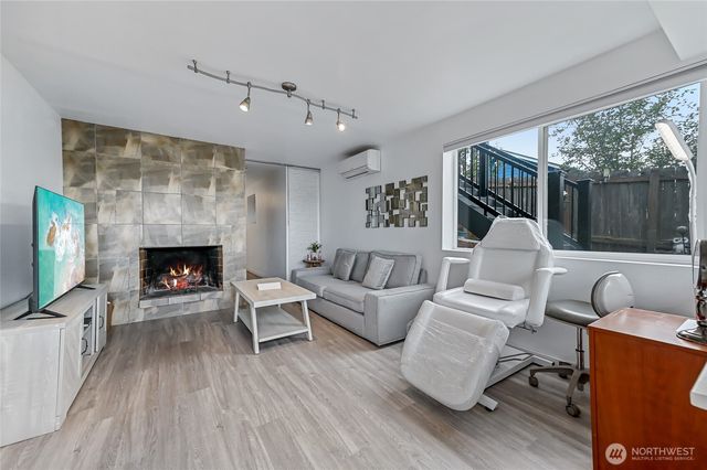 2942 S Fontanelle Street, Seattle, WA 98108