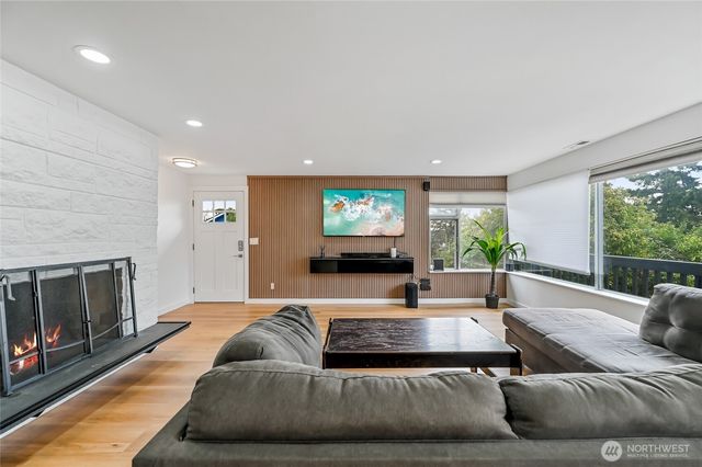 2942 S Fontanelle Street, Seattle, WA 98108