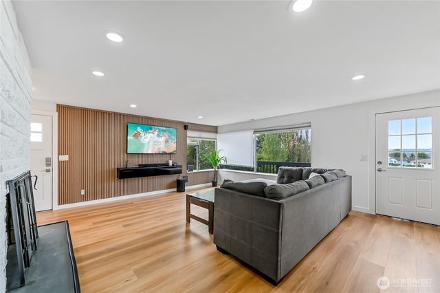 2942 S Fontanelle Street, Seattle, WA 98108