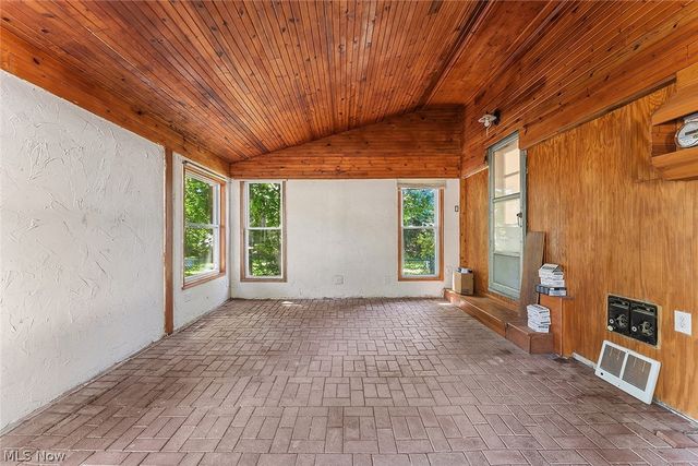 2120 Cedarview Drive, Beachwood, OH 44122
