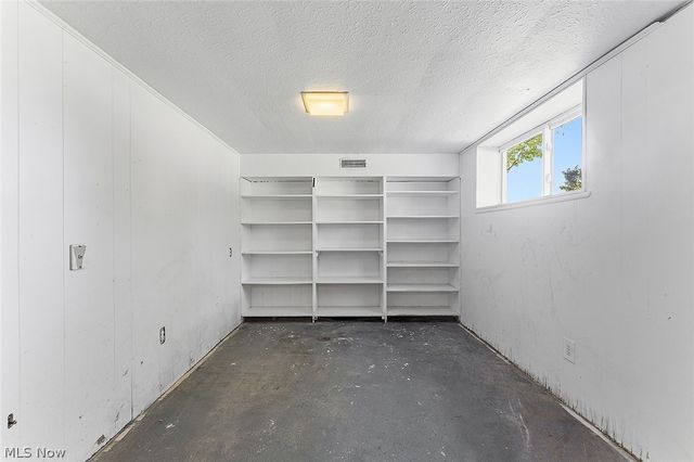 2120 Cedarview Drive, Beachwood, OH 44122