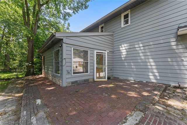 2120 Cedarview Drive, Beachwood, OH 44122