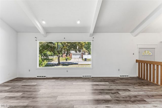 2120 Cedarview Drive, Beachwood, OH 44122