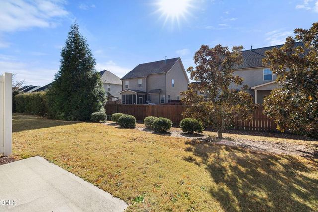 7603 Weathered Oak Way, Raleigh, NC 27616