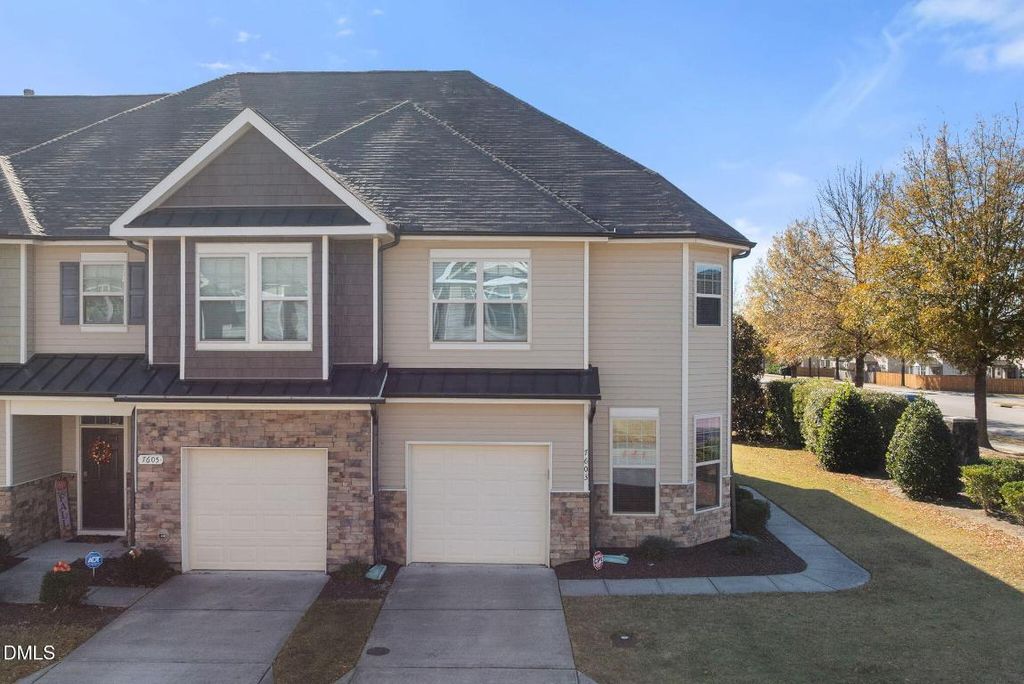 7603 Weathered Oak Way, Raleigh, NC 27616