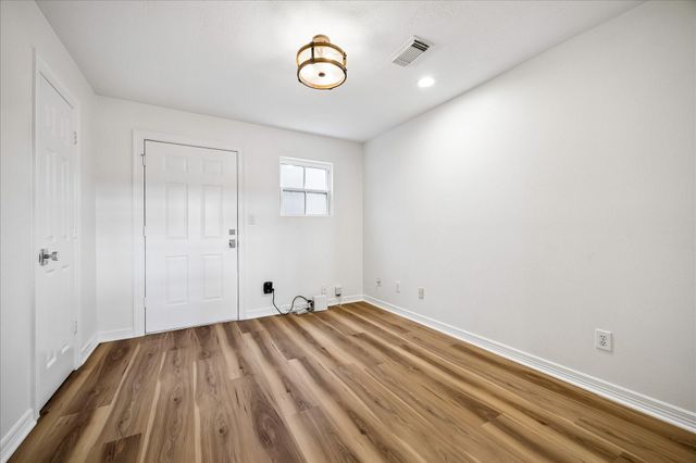 209 Stratford Street B, Houston, TX 77006