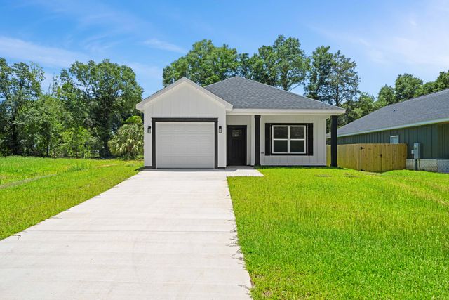 3154 Main Street, Crestview, FL 32539