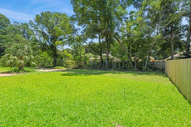 3154 Main Street, Crestview, FL 32539
