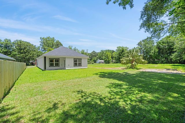 3154 Main Street, Crestview, FL 32539