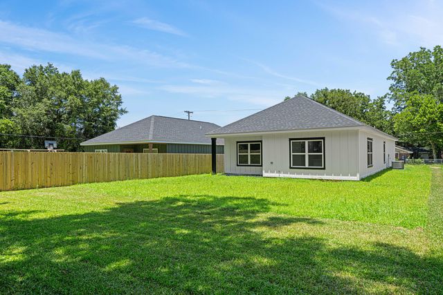 3154 Main Street, Crestview, FL 32539