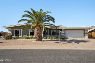 11146 W JACARANDA Drive, Sun City, AZ 85373