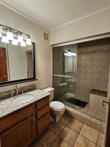 111 W MAPLE Street 912, Chicago, IL 60610