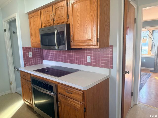 3518 SHEFFIELD Road, Springfield, IL 62703