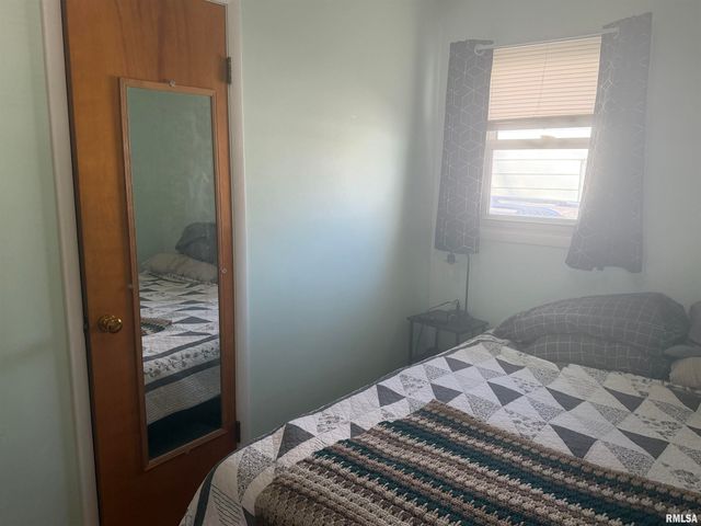 3518 SHEFFIELD Road, Springfield, IL 62703