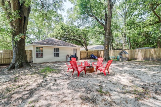 14906 Angela Drive, Gulfport, MS 39503