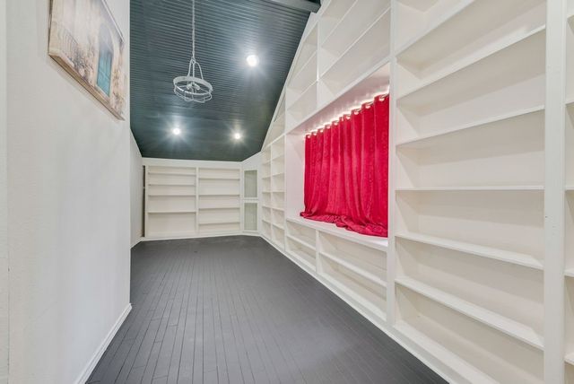 2114 Coral Drive, Arlington, TX 76010
