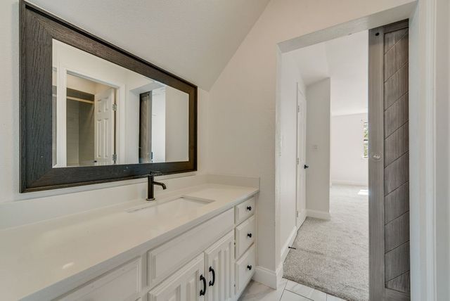 2114 Coral Drive, Arlington, TX 76010