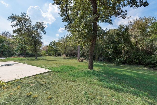 2114 Coral Drive, Arlington, TX 76010