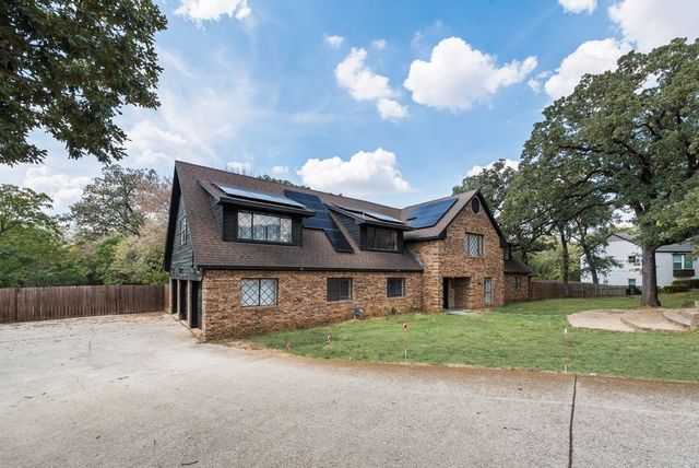 2114 Coral Drive, Arlington, TX 76010