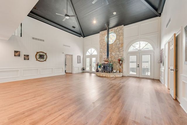 2114 Coral Drive, Arlington, TX 76010