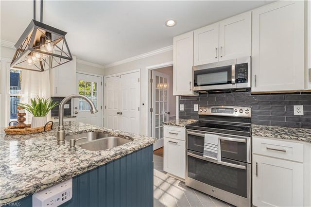 5 Ivy Brook Court, Greensboro, NC 27407