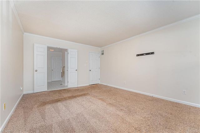 5 Ivy Brook Court, Greensboro, NC 27407