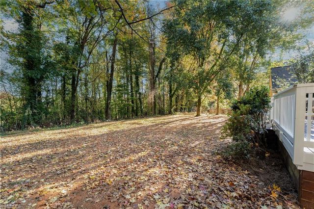 5 Ivy Brook Court, Greensboro, NC 27407