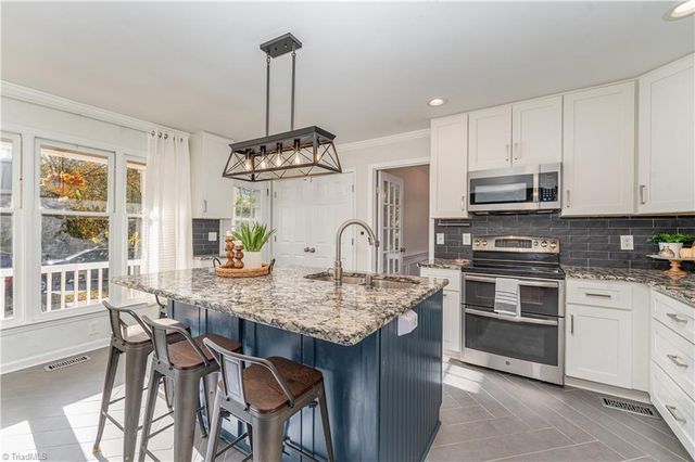 5 Ivy Brook Court, Greensboro, NC 27407