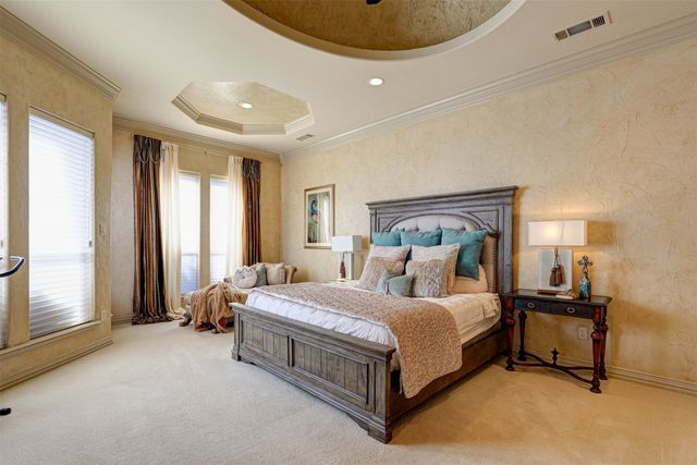 2141 Farrington Lane, Hurst, TX 76054