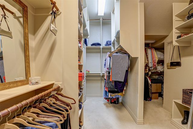 2141 Farrington Lane, Hurst, TX 76054