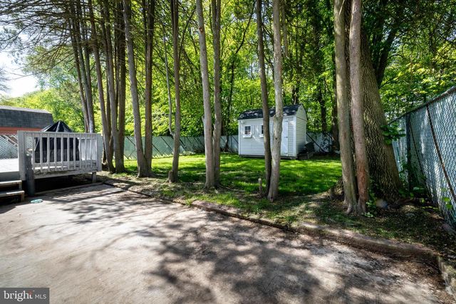 21 DIXMONT AVE, Trenton, NJ 08618