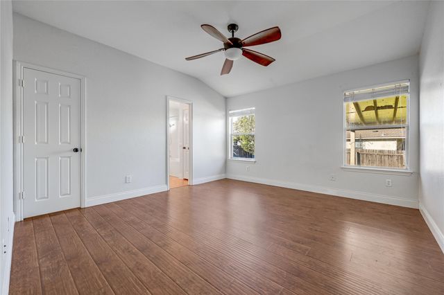 1005 Remington DR, Leander, TX 78641