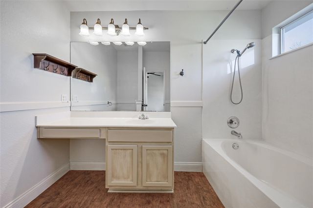 1005 Remington DR, Leander, TX 78641