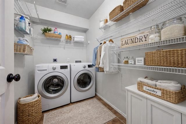 1005 Remington DR, Leander, TX 78641