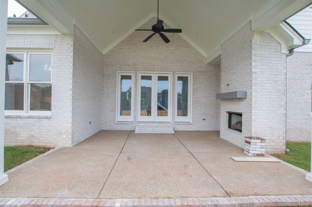 2611 MOORE RD, Germantown, TN 38138